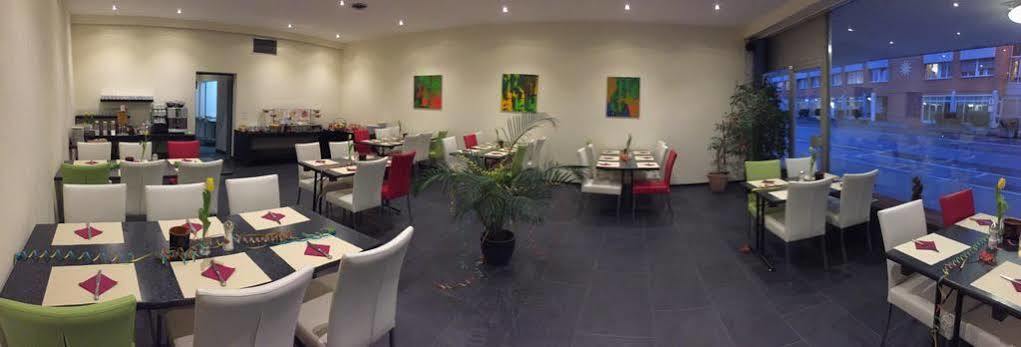 תון Hotel Am Schloss מראה חיצוני תמונה