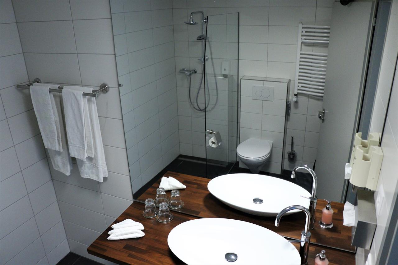 תון Hotel Am Schloss מראה חיצוני תמונה