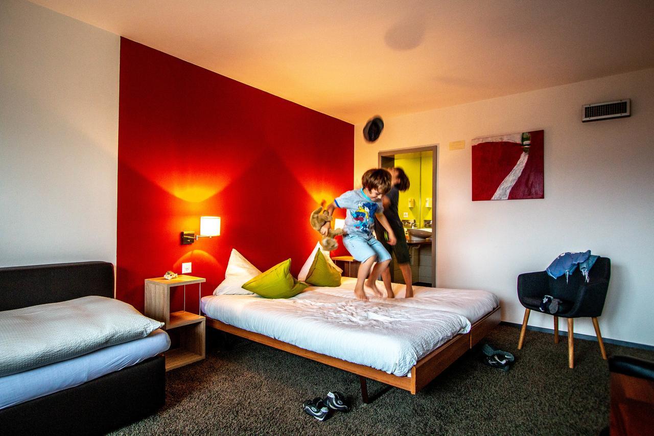 תון Hotel Am Schloss מראה חיצוני תמונה